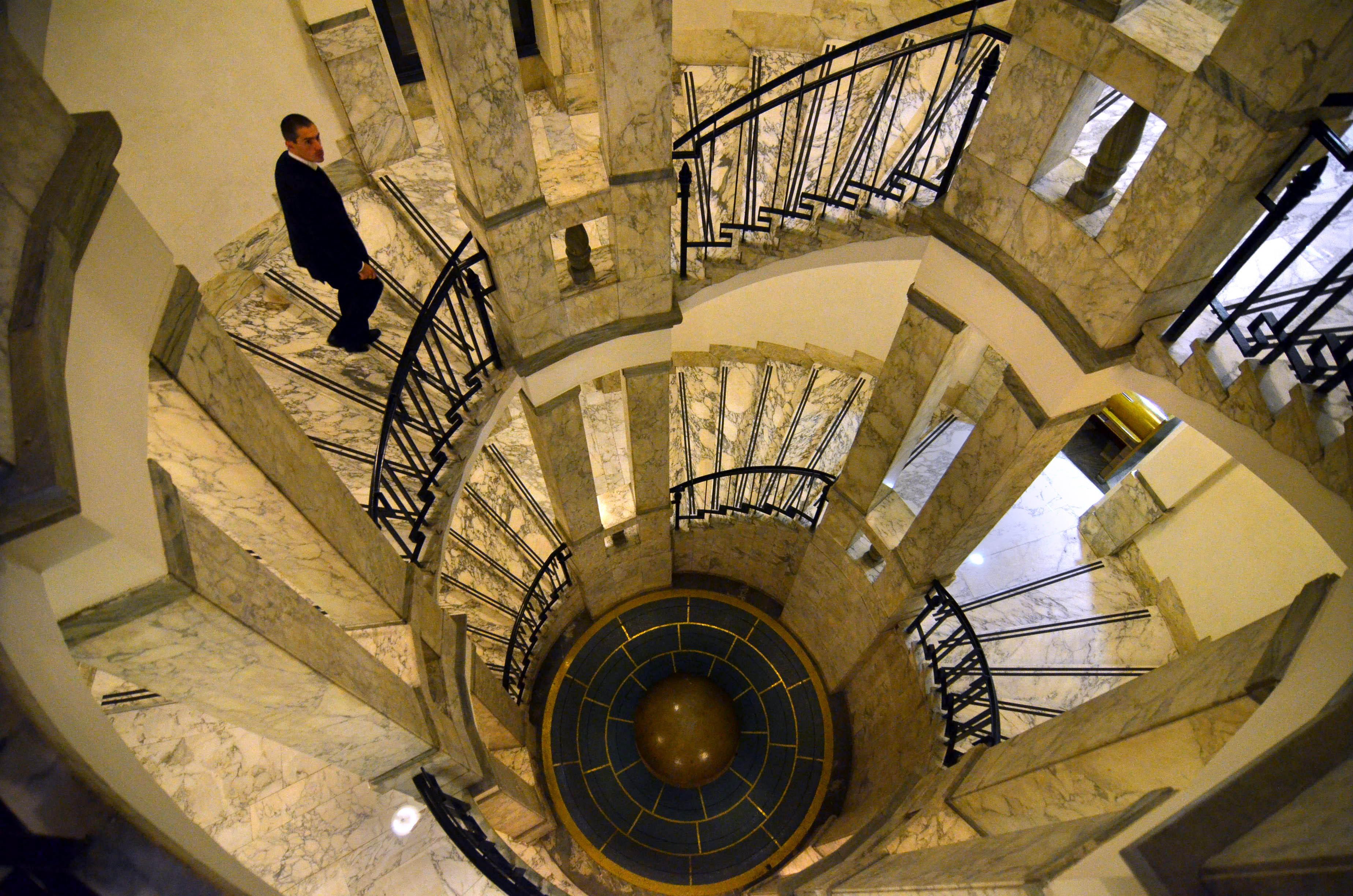 Piazza Affari: segnale ribassista