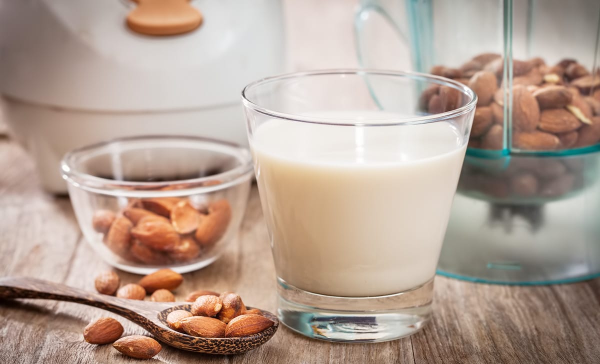 latte di mandorle