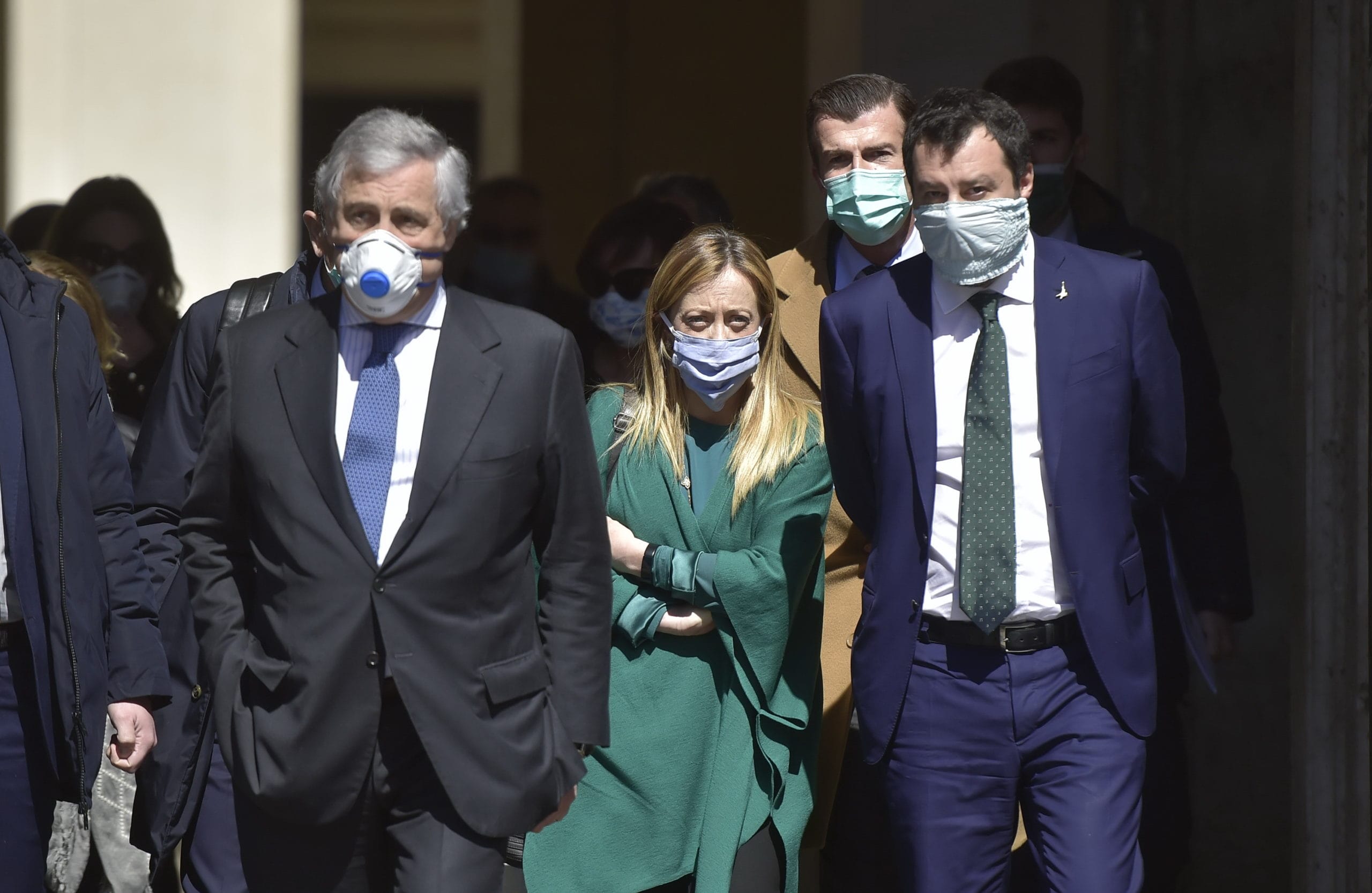 Il centrodestra dovrebbe collaborare