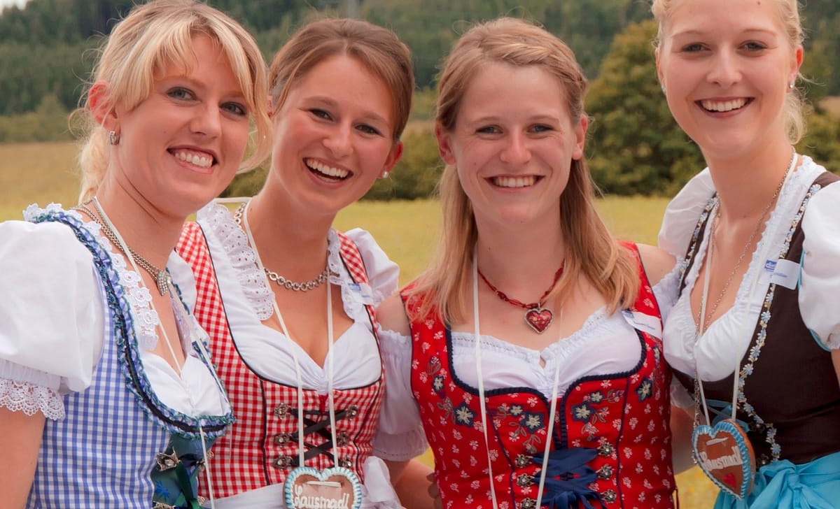 dirndl