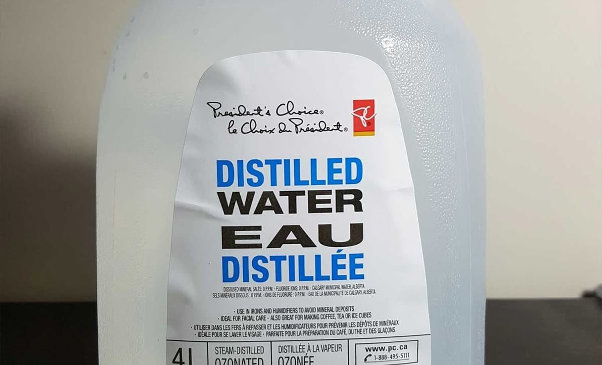 Acqua distillata