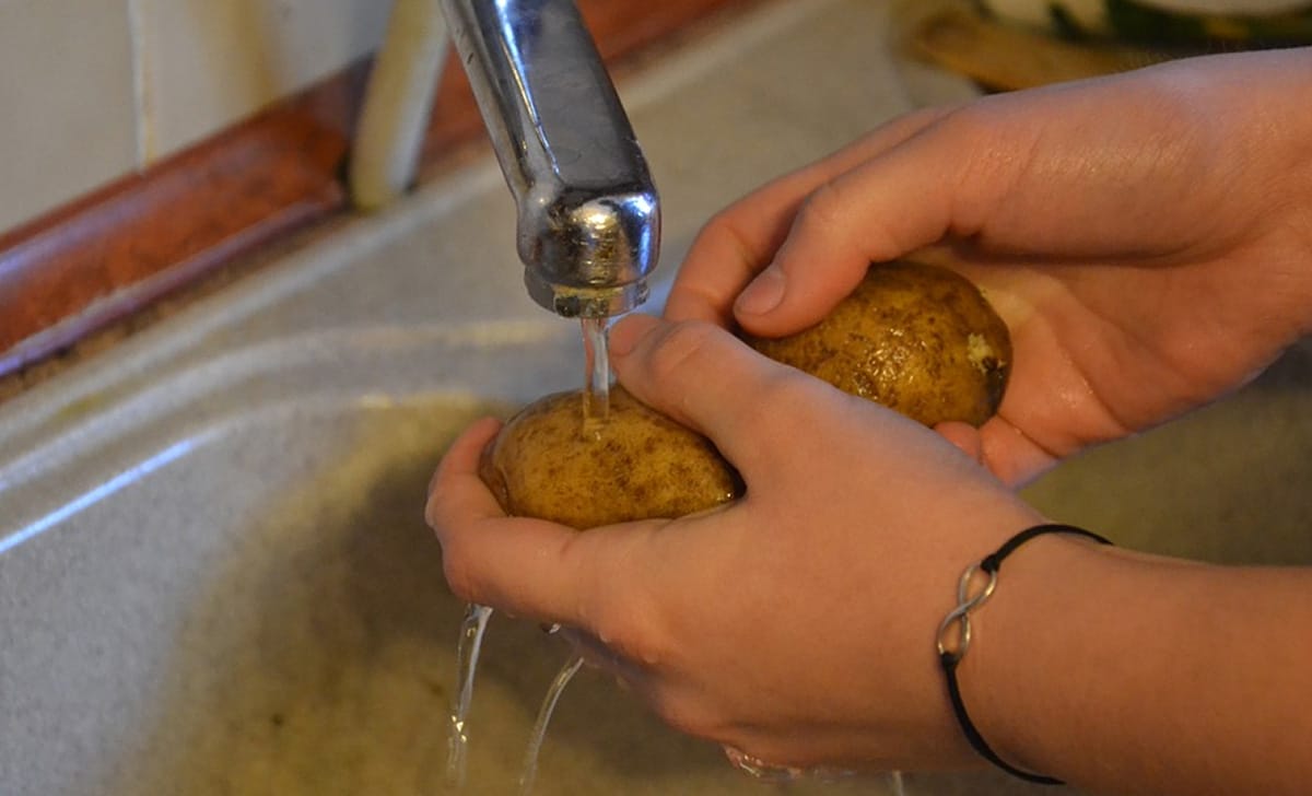 lavare le patate