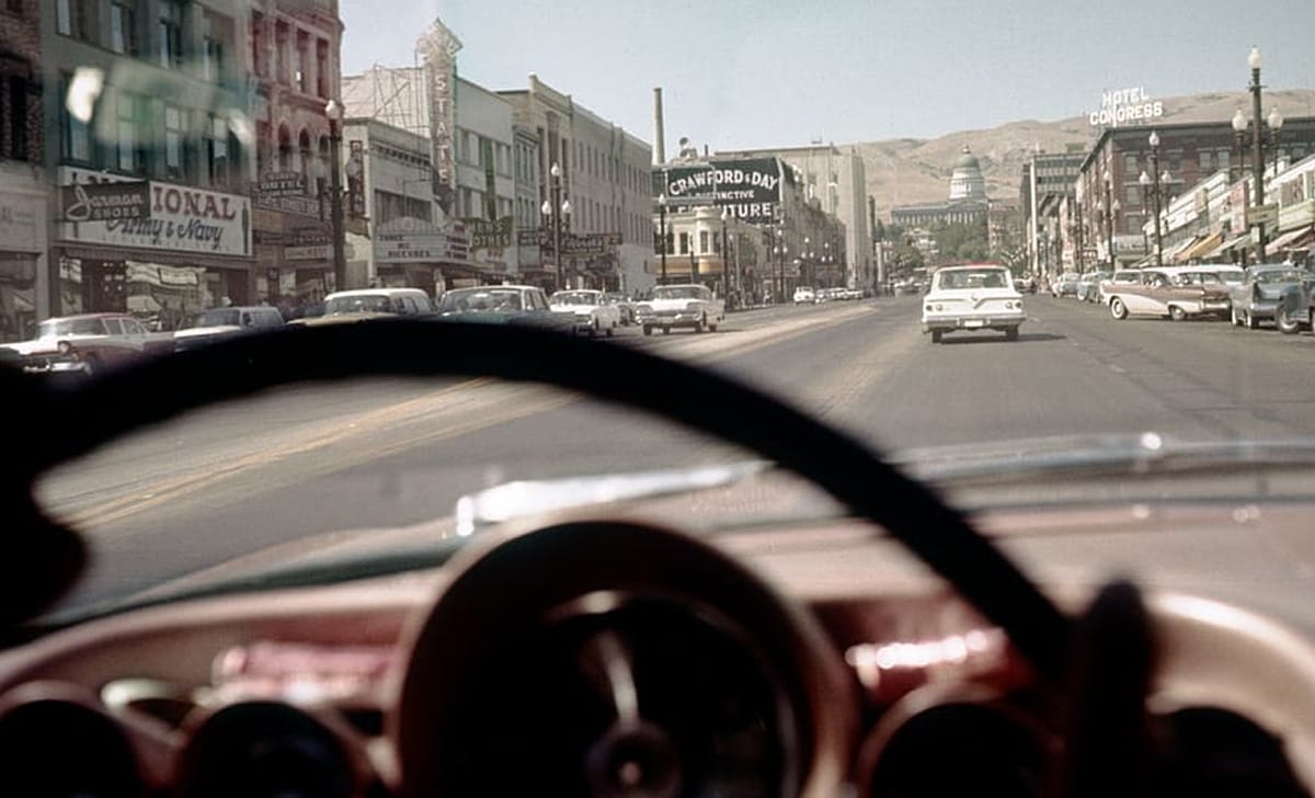 al volante di un automobile