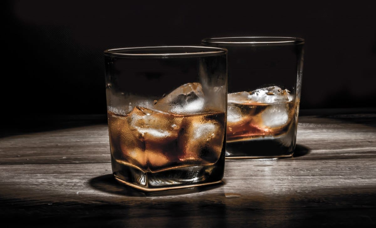 due bicchieri di cocktail