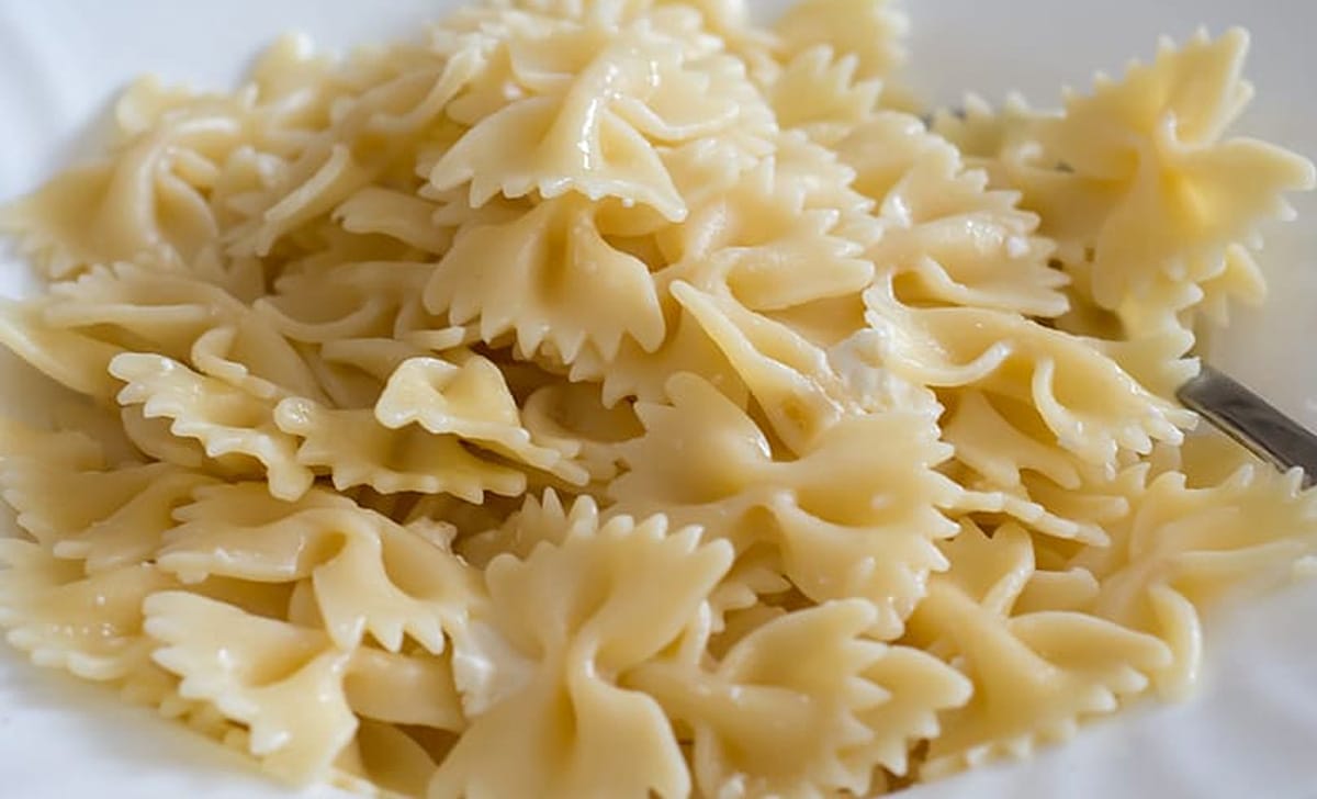 Pasta "farfalle" nel piatto