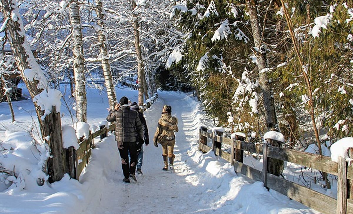 persone con giaccone antifreddo