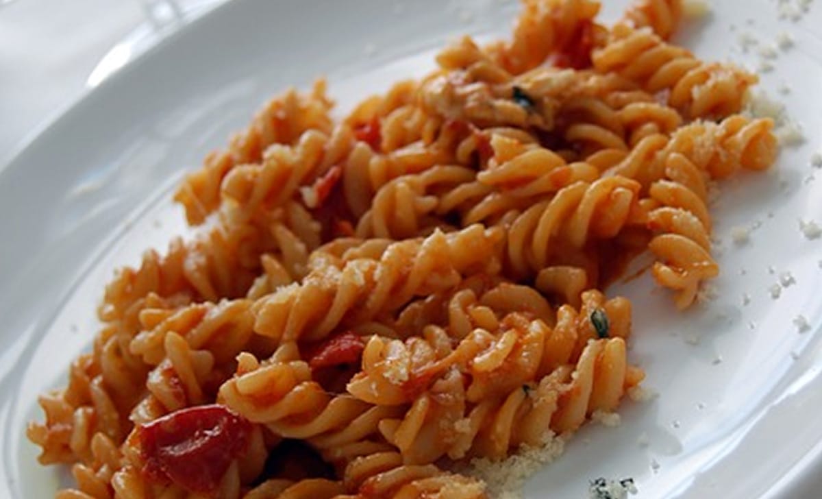 un piatto di fusilli