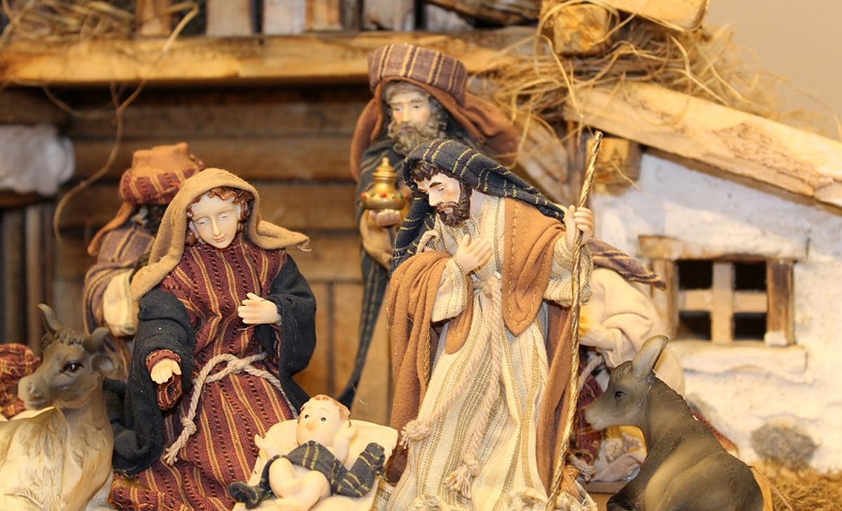 Grotta della natività nel presepe