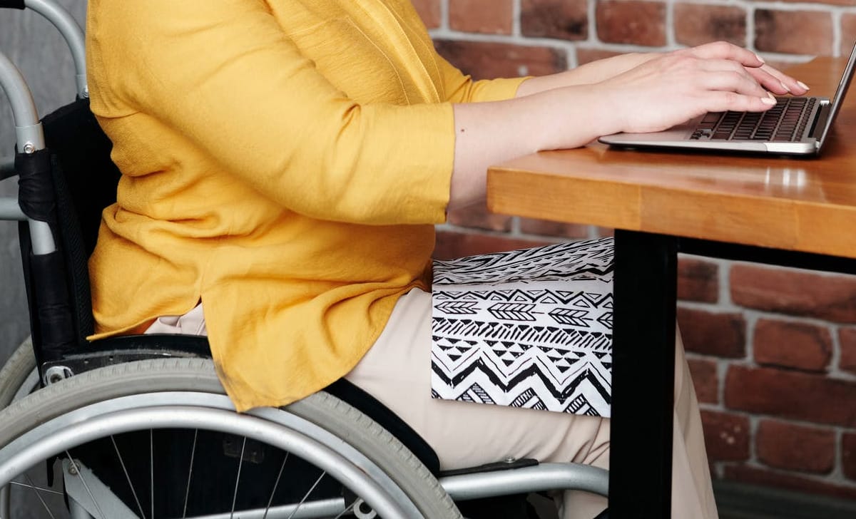 una persona invalida