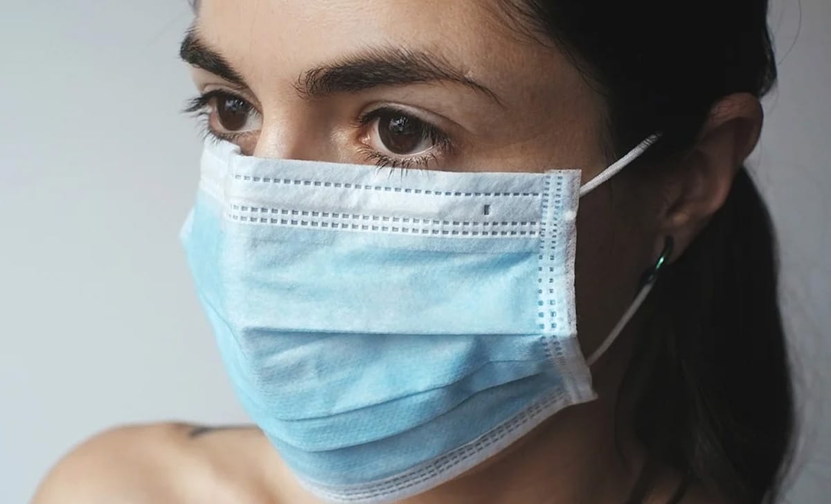 mascherina indossata