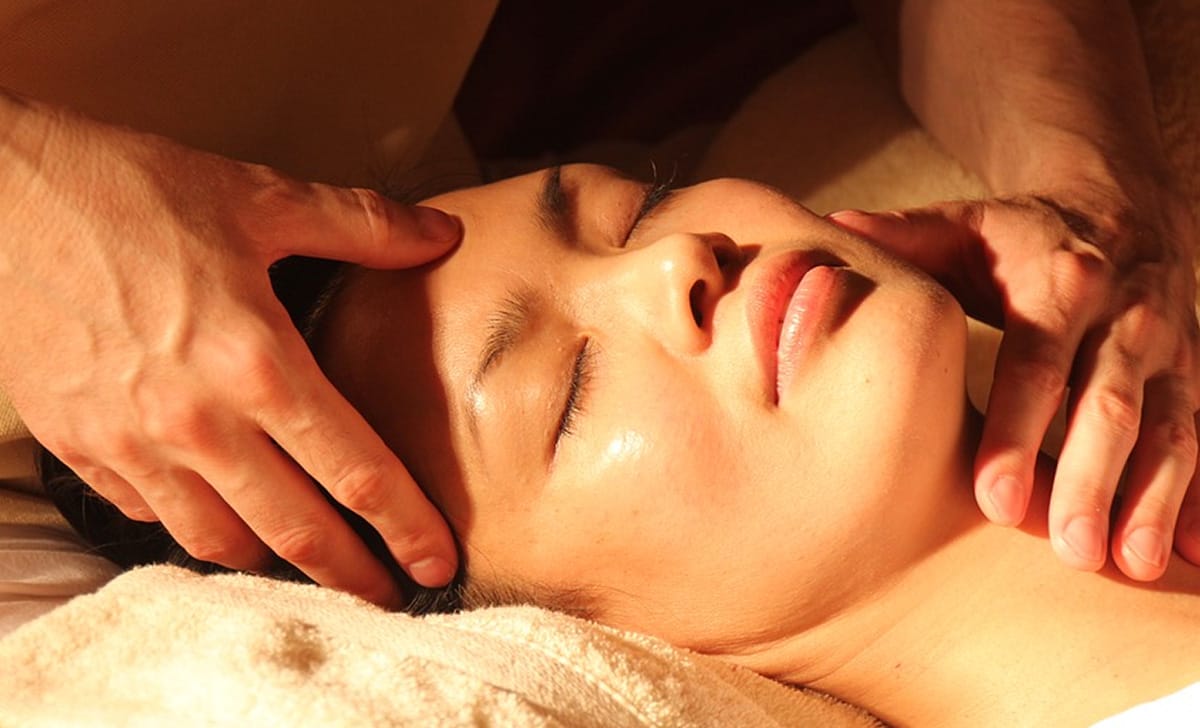 massaggio al viso