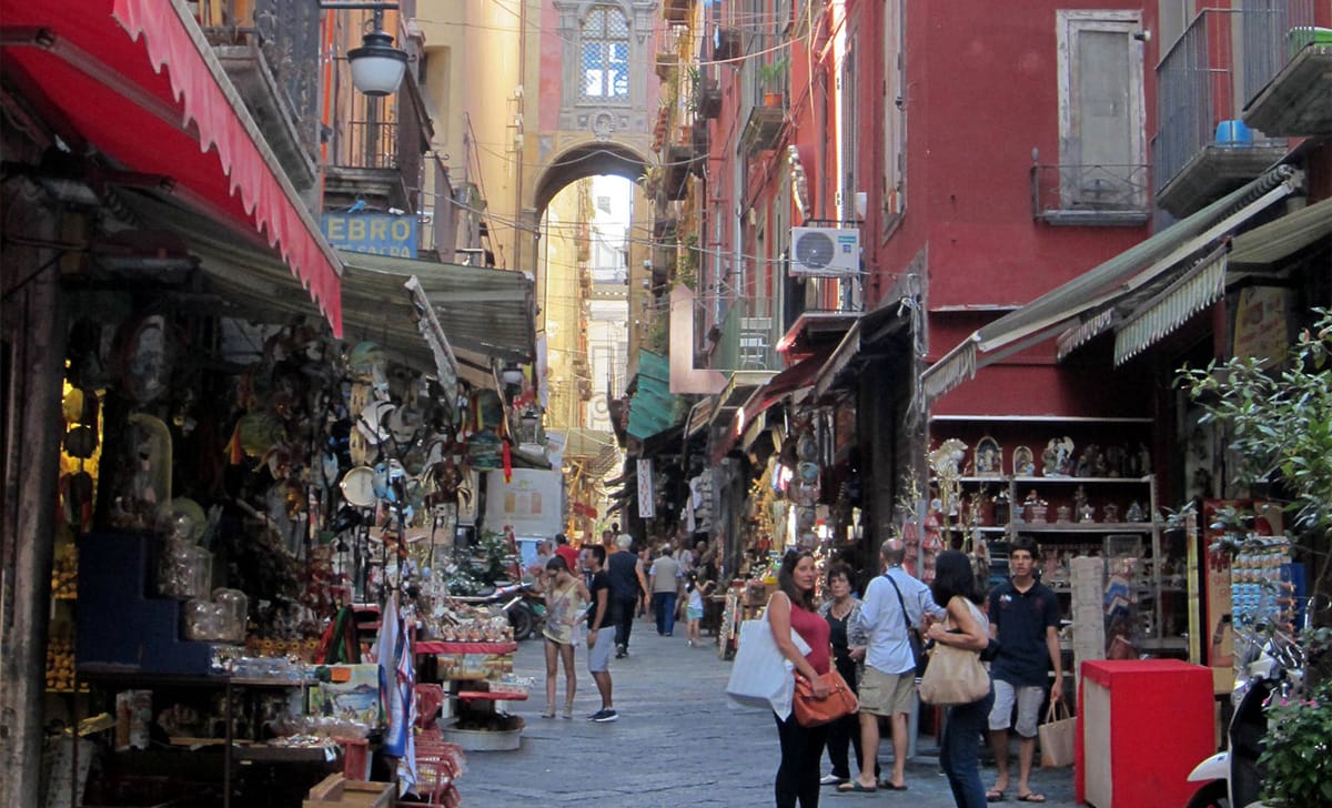 via San Gregorio Armeno