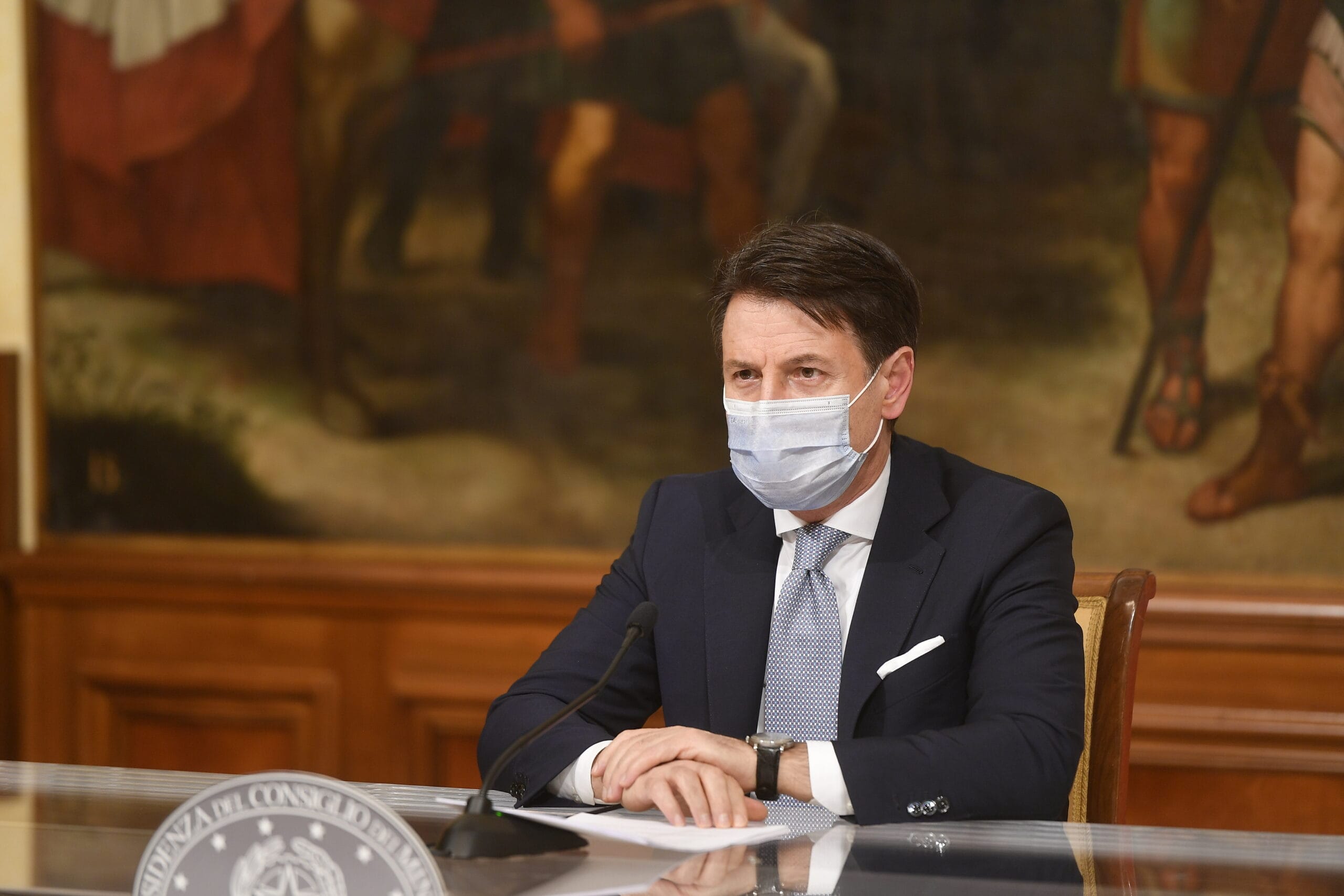 Conte presenta nuovo DPCM