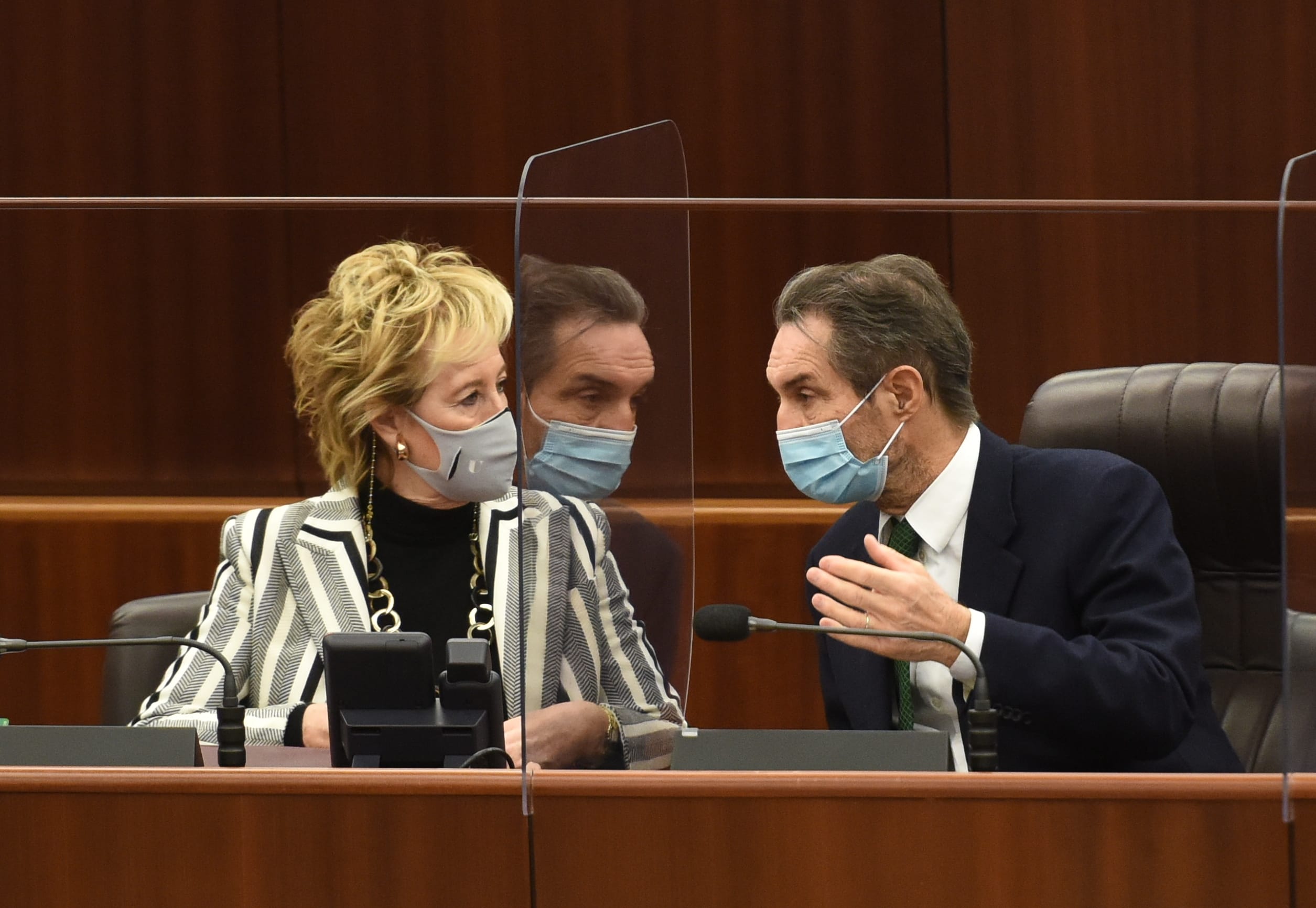 letizia moratti con u-mask