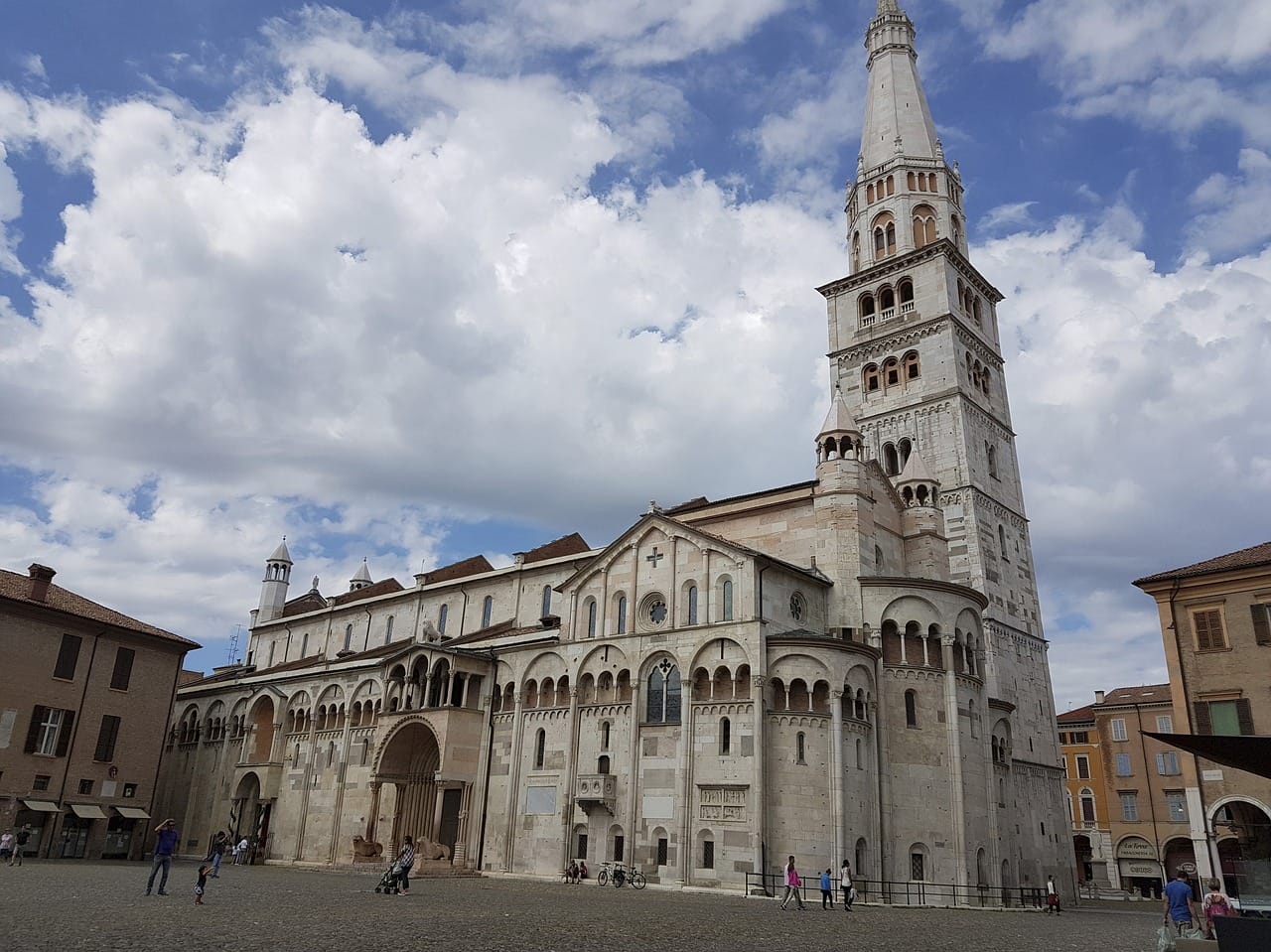 Modena Piazza Maggiore