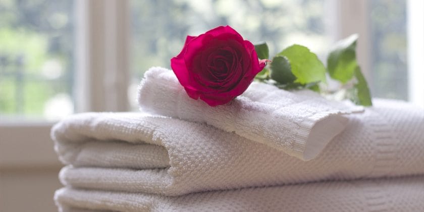 Per asciugamani bianchi e colorati sempre pulitissimi basta 1 solo  trucchetto che elimina le macchie ostinate
