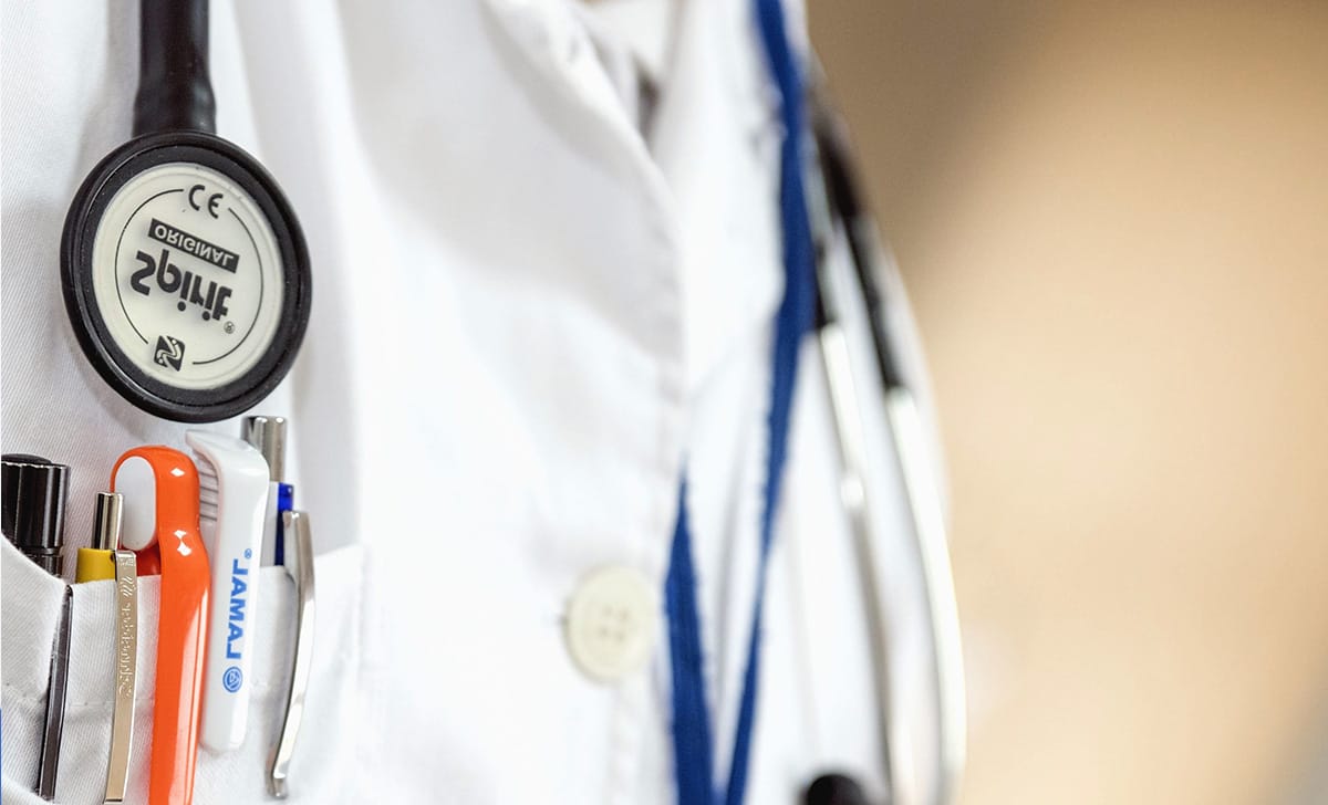 camice bianco dottore