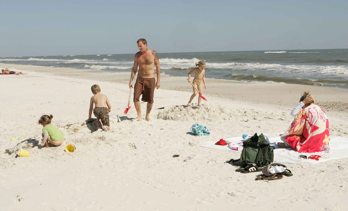 famiglia in spiaggia
