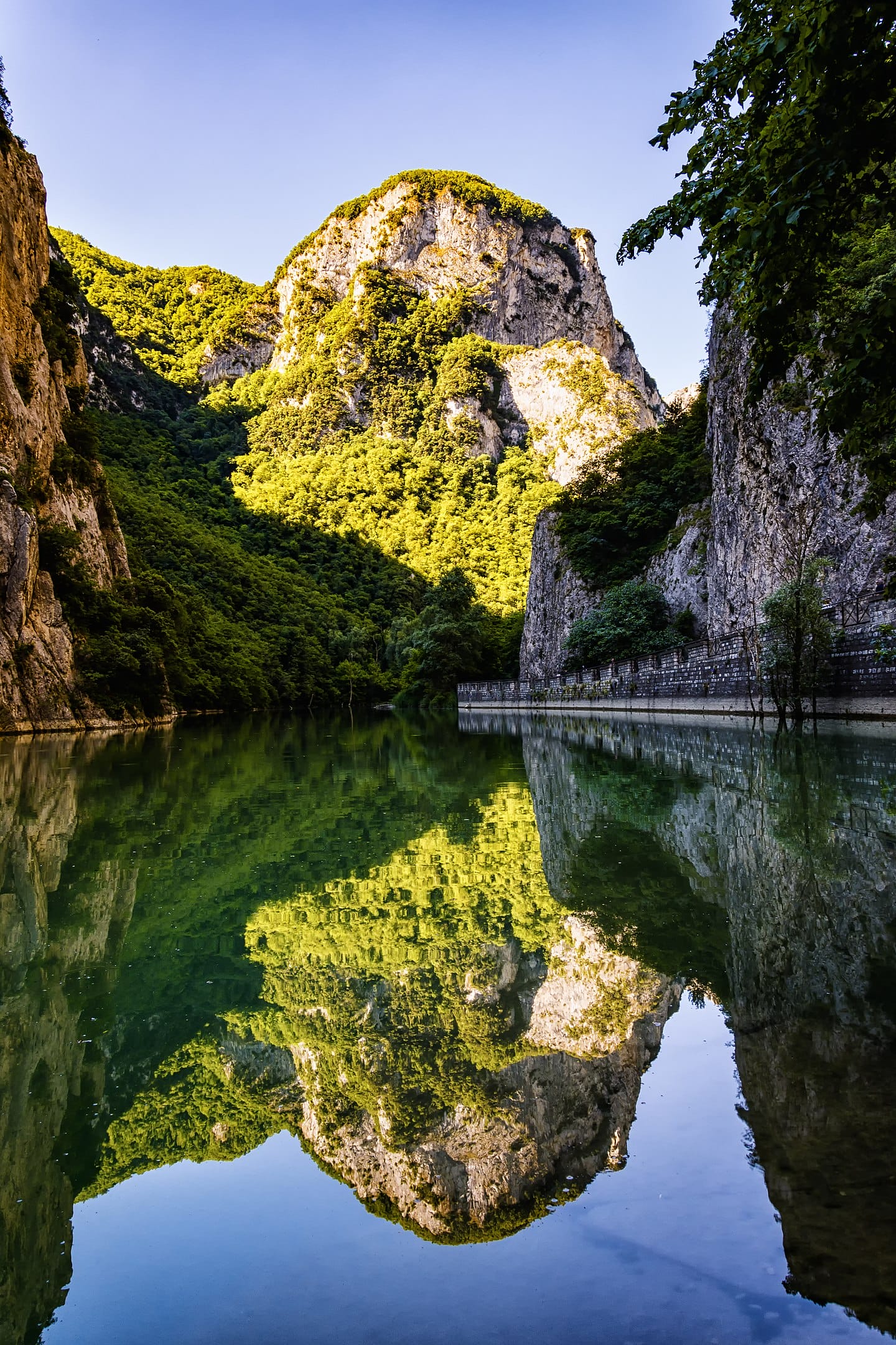 fiume gola del furlo