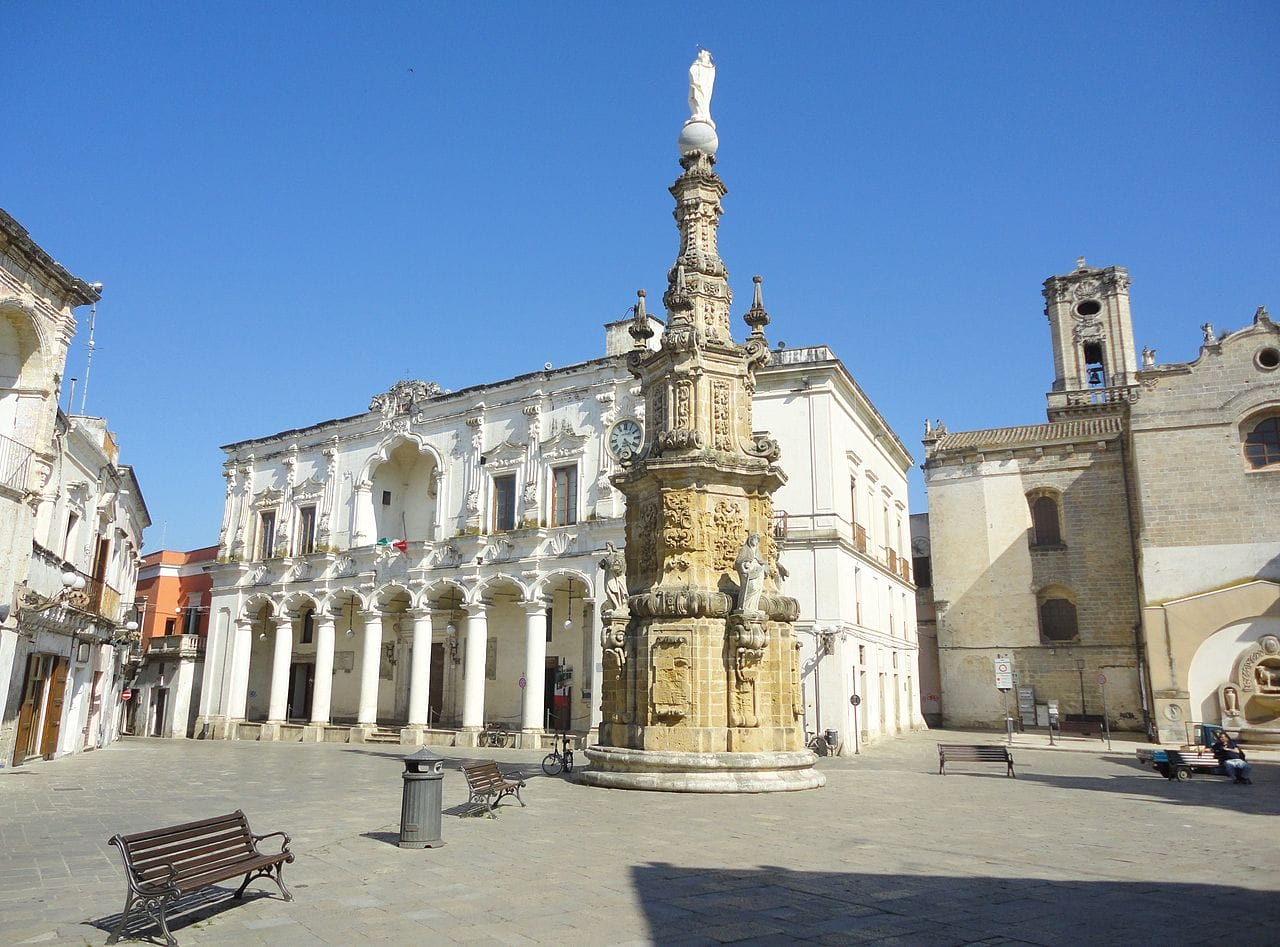 nardò, piazza salandra