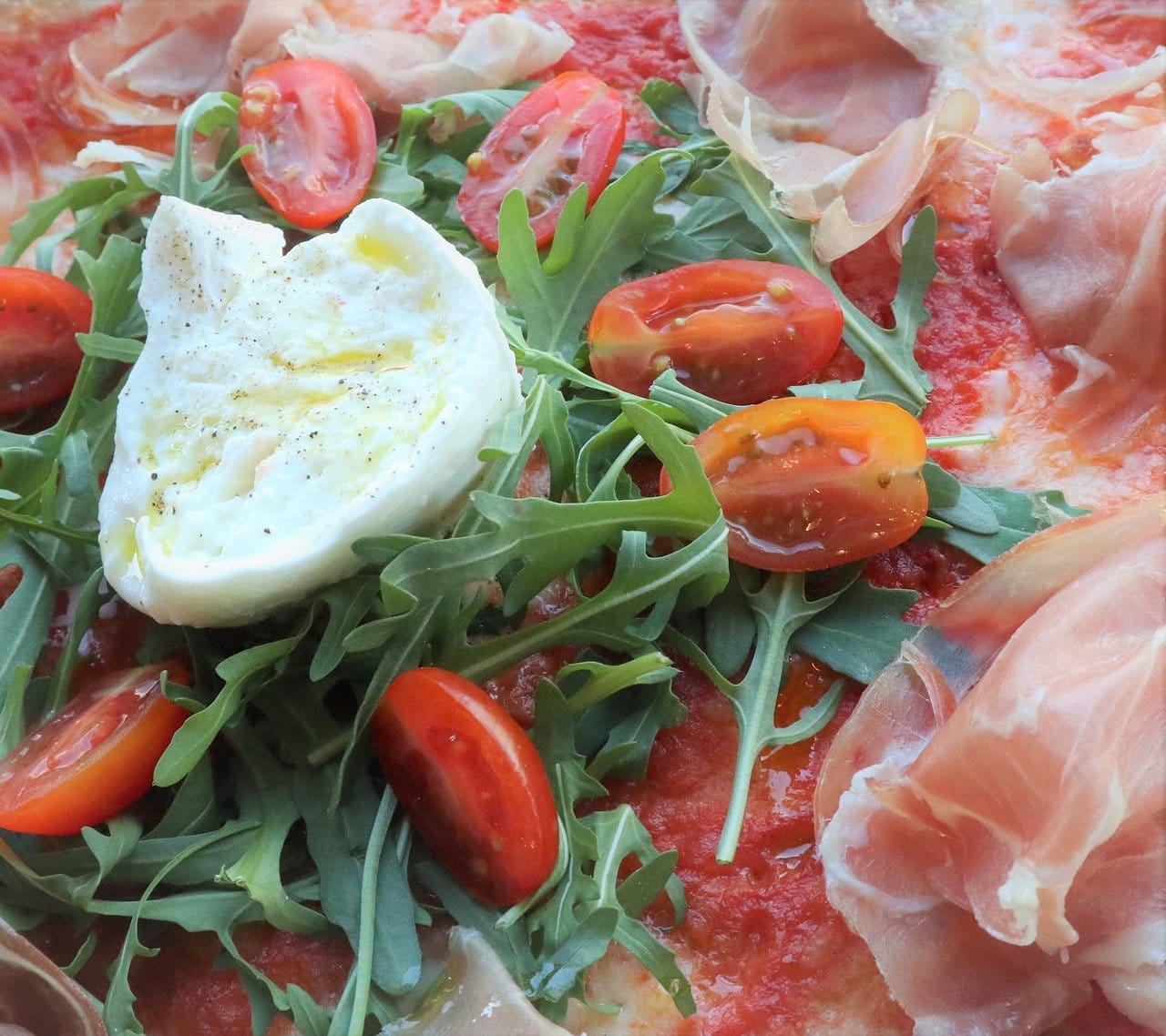 pizza crudo e burrata