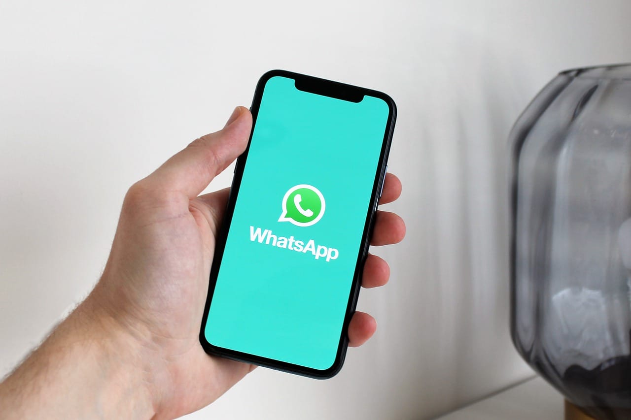 whatsapp, cellulare