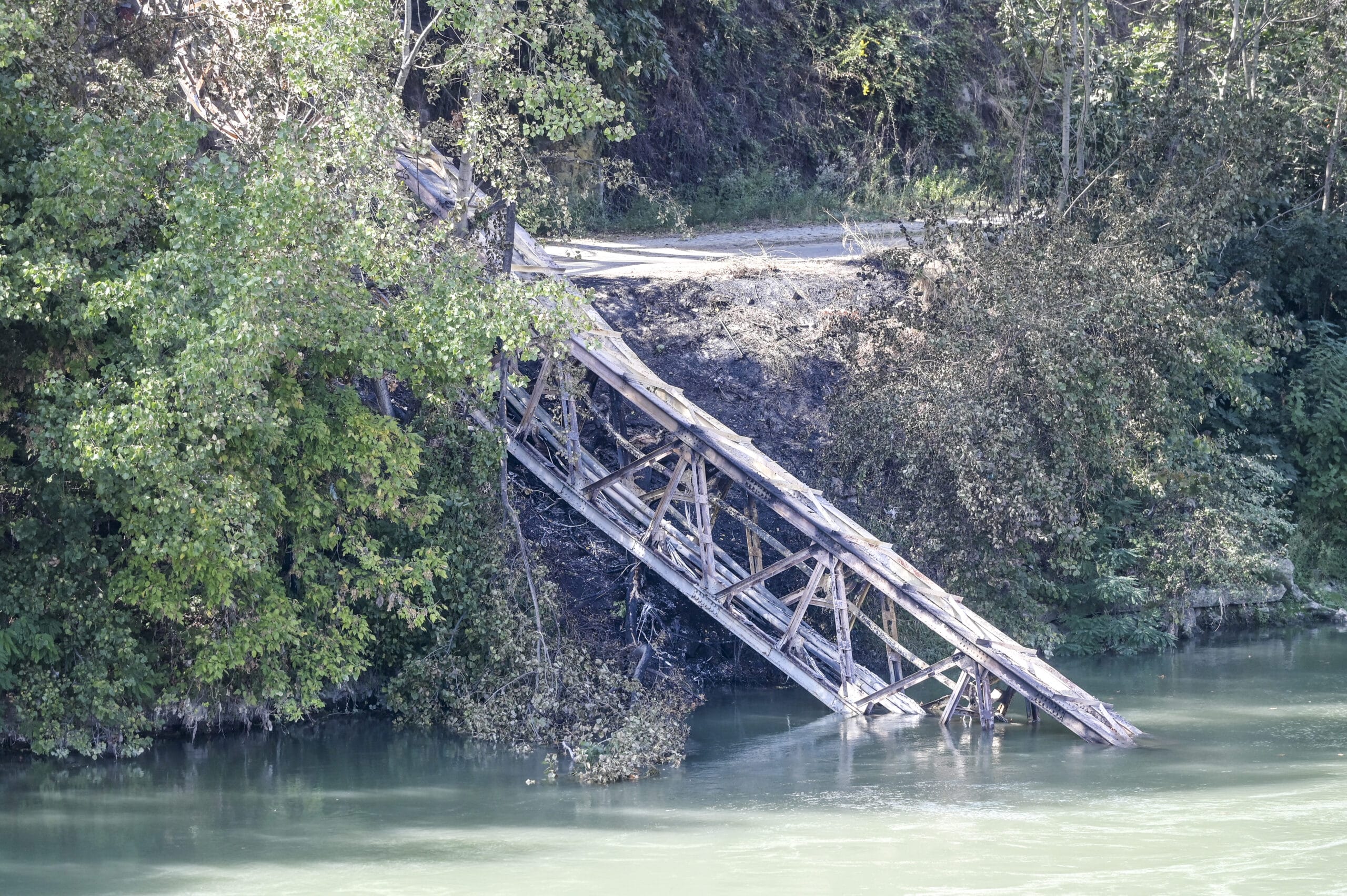 roma incendio crollo ponte