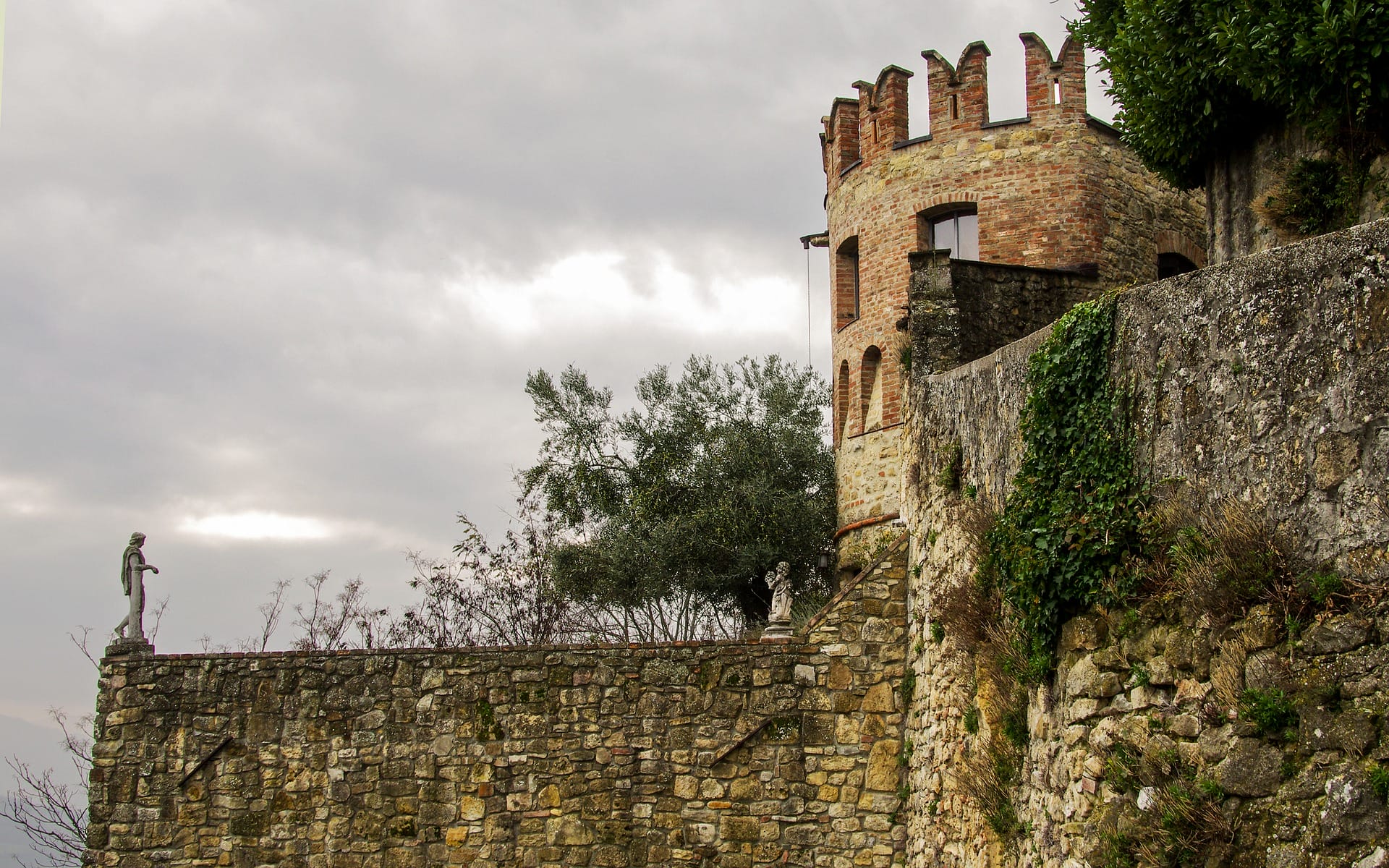 Castello di Vigoleno