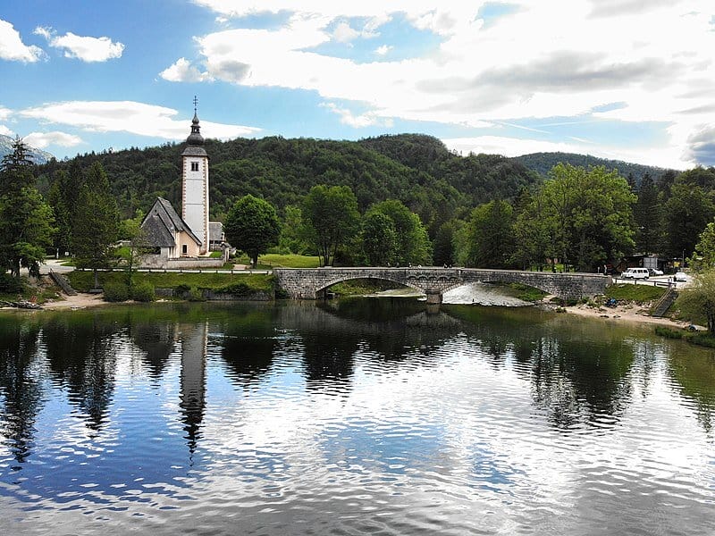 lago Bohinj