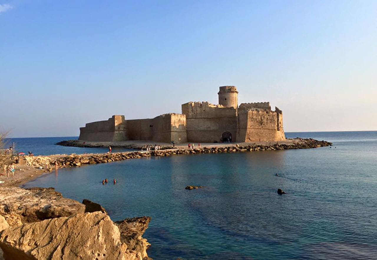 fortezza aragonese le castella