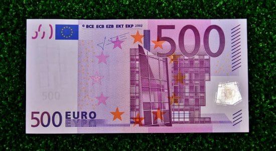 500 euro su una Carta ai giovani