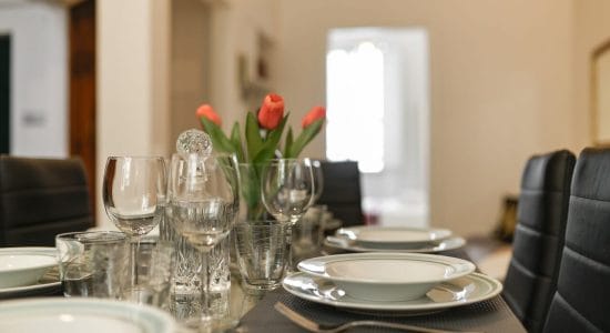 Basta un semplice gesto per piatti e bicchieri brillanti-proiezionidiborsa.it