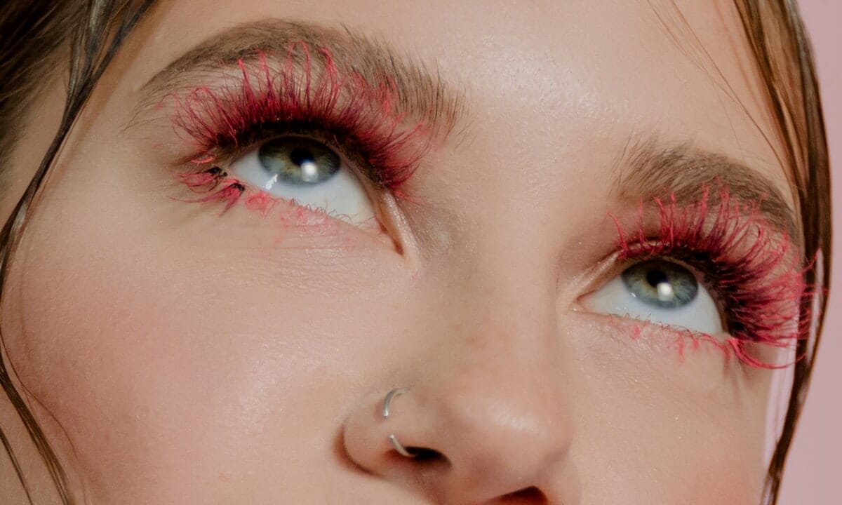 Ciglia lunghe e folte