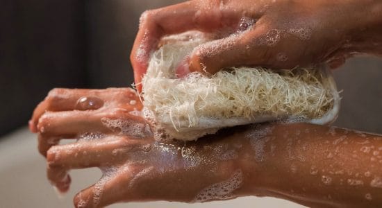 Come profumare subito la pelle che puzza