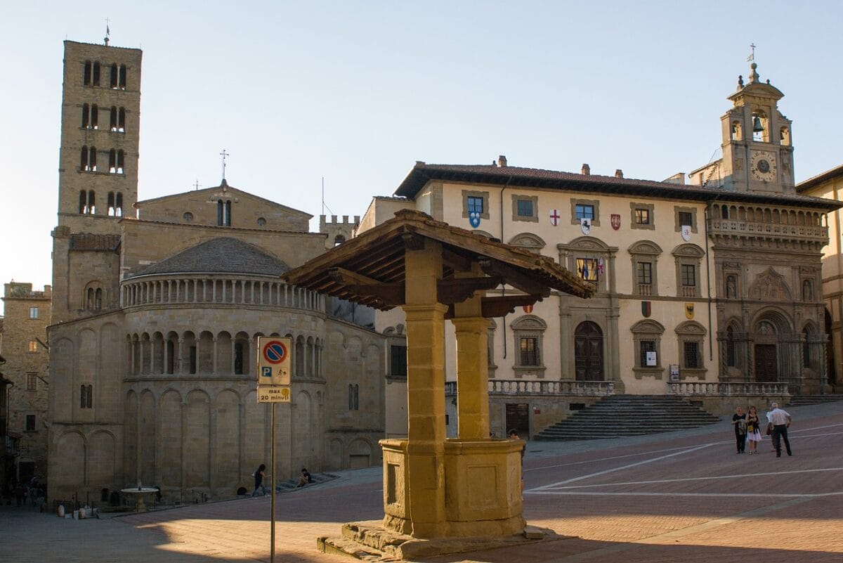 Il Tour Città Natale per scoprire le bellezze della città di Arezzo-proiezionidiborsa.it
