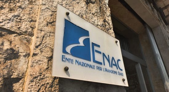 Nuovi concorsi ENAC per 114 laureati