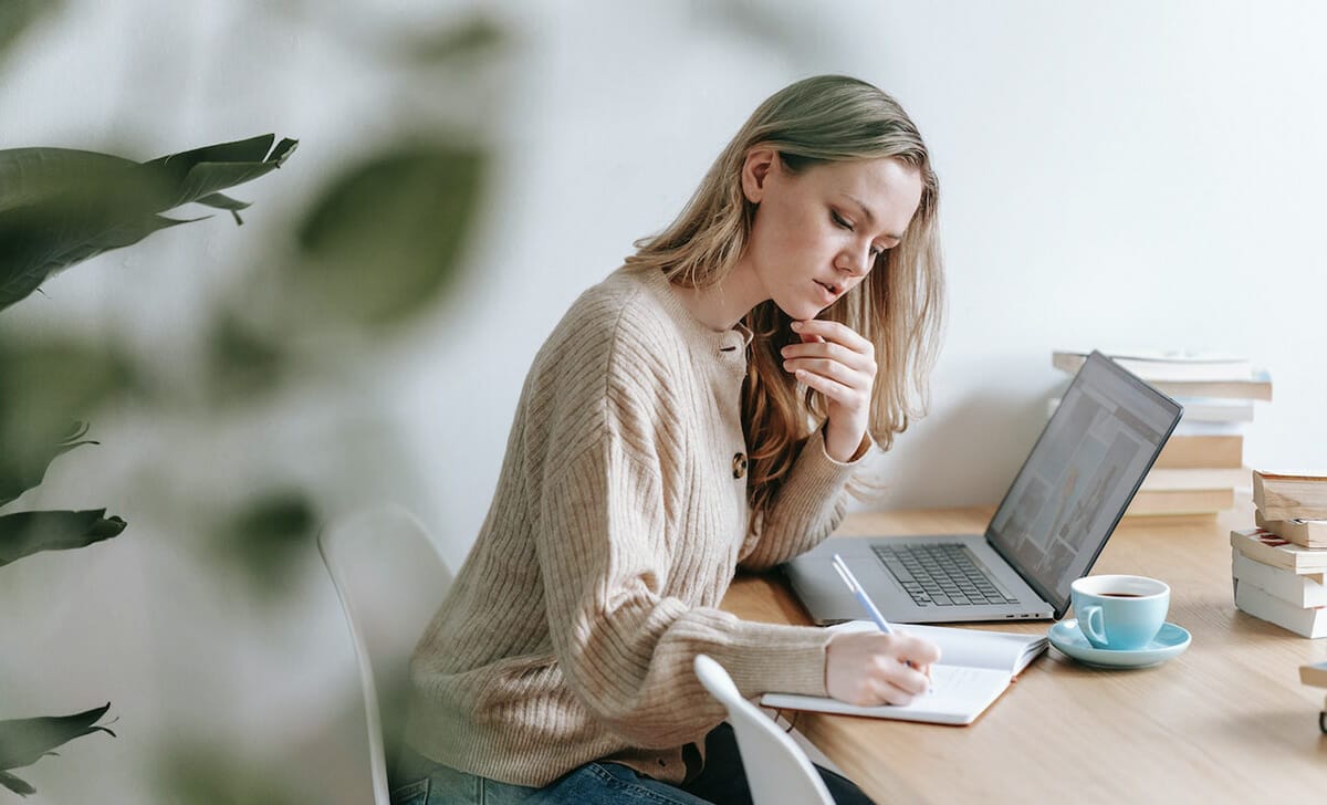 Scaldarsi in ufficio e combattere il freddo