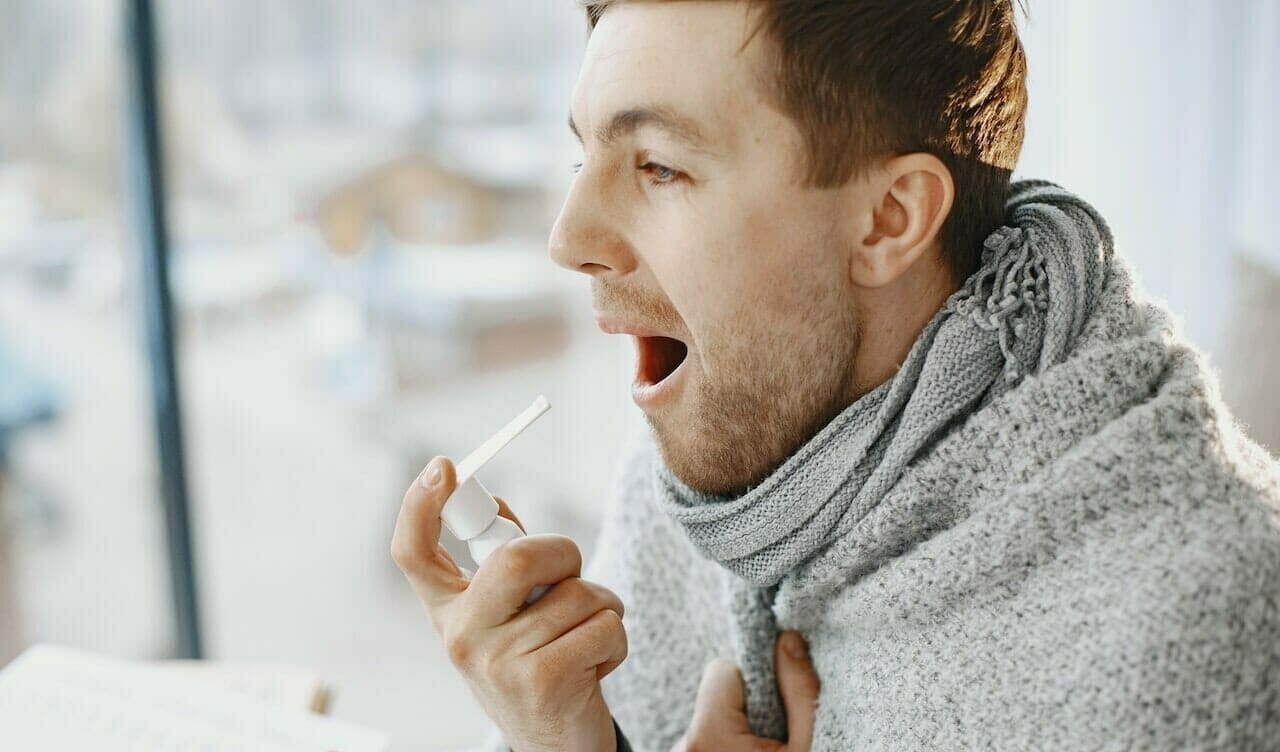 gola arrossata e infiammata