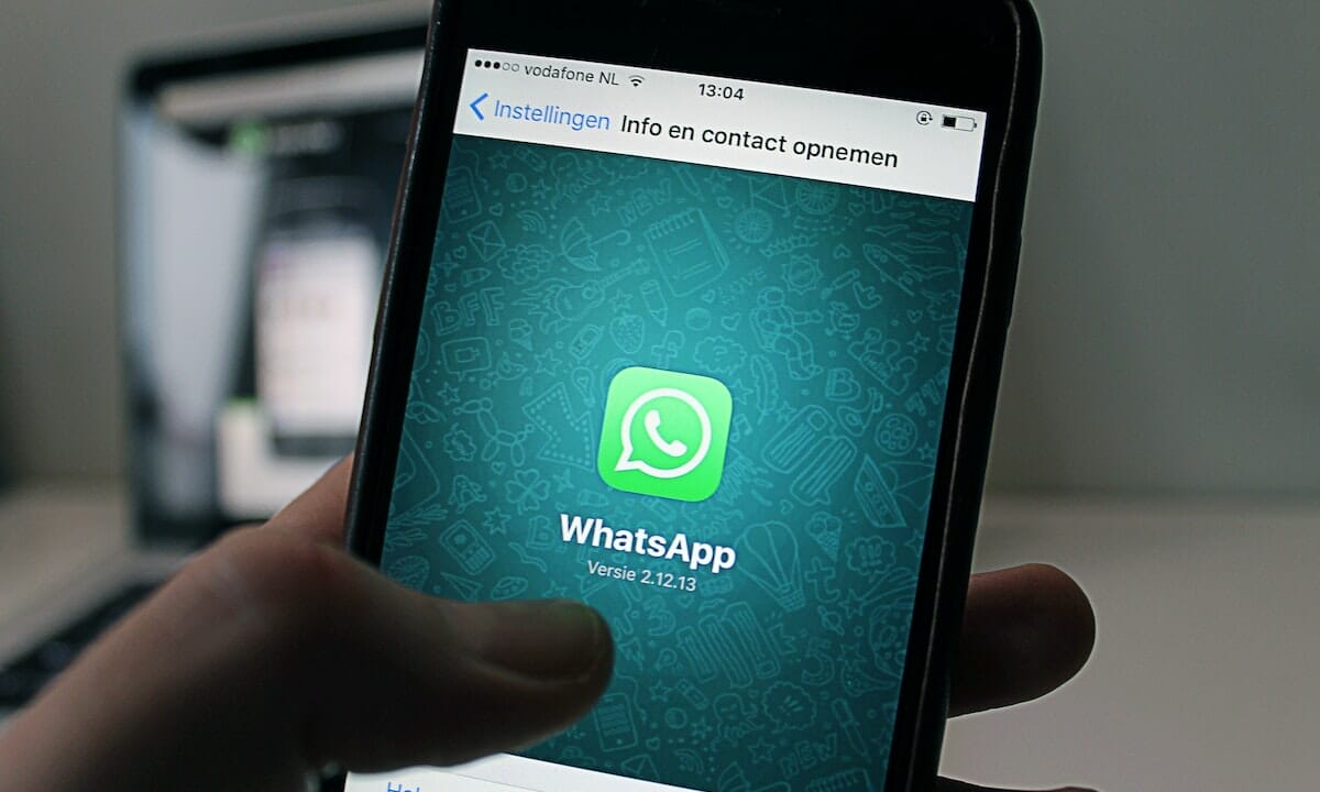 le due truffe WhatsApp legate alle festività