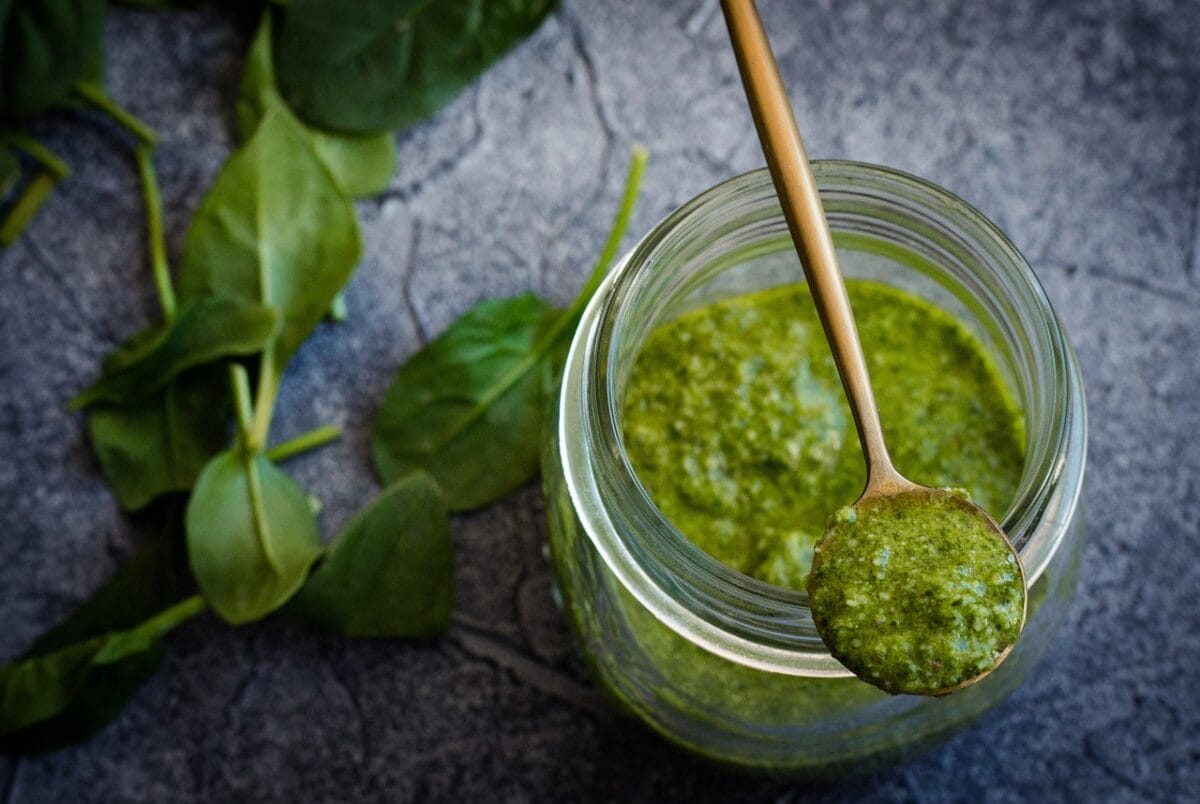 prevede l’utilizzo di pesto alla genovese