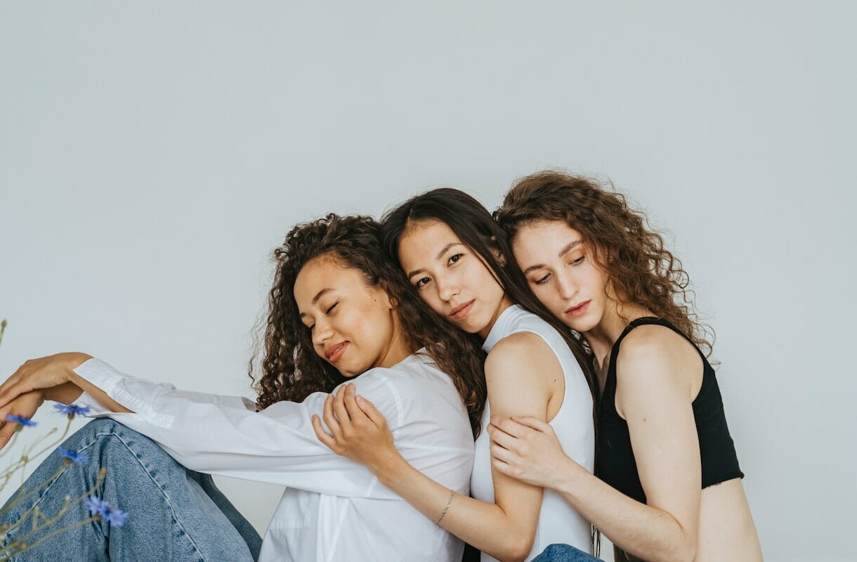 Addio tacchi scomodi, per sembrare più alta