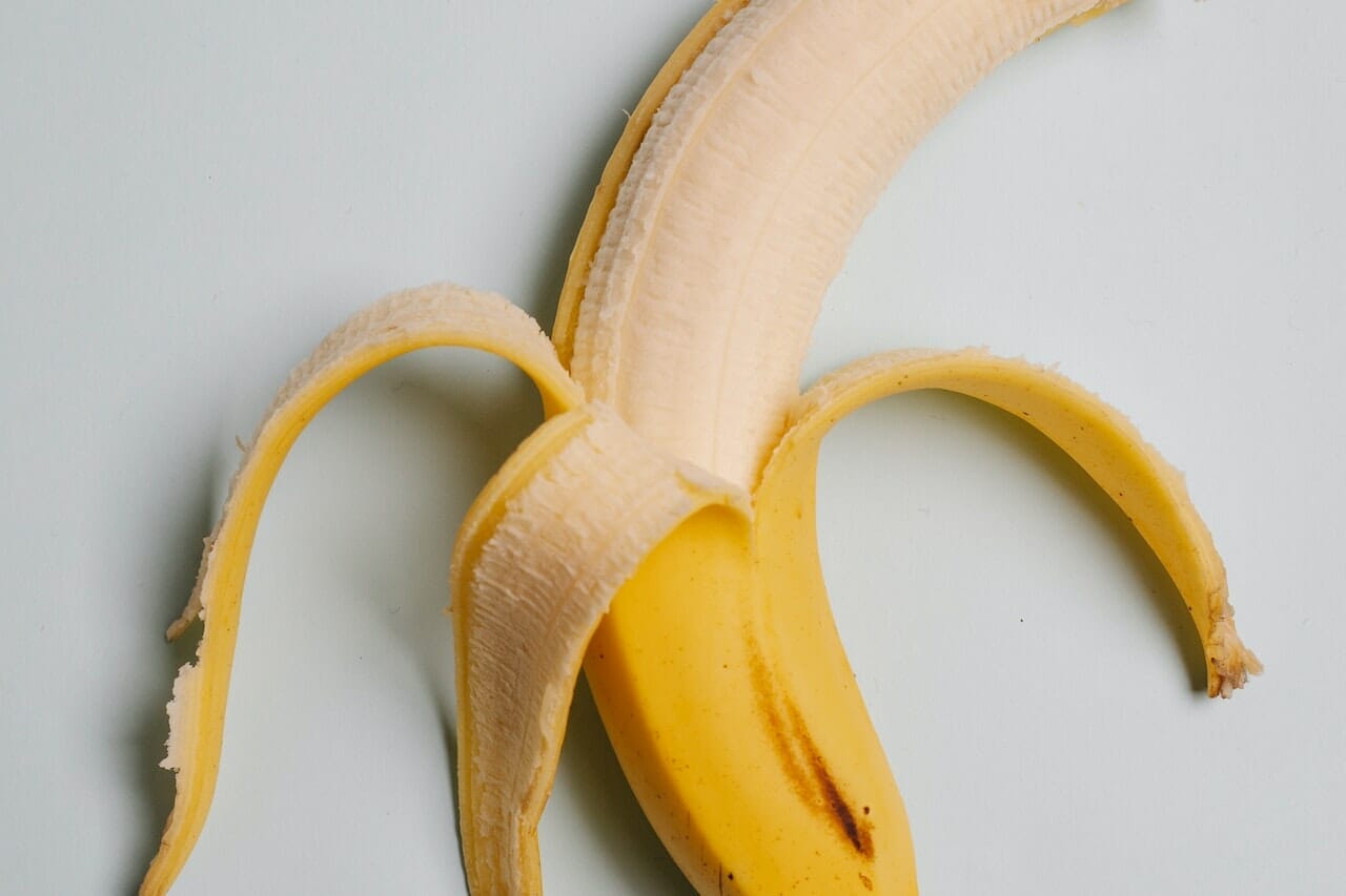 Banana, la sua buccia è ricca di potassio