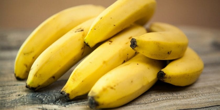 Delizioso e con le banane questo semifreddo preparato con pochi ingredienti