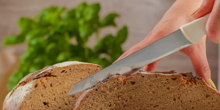 Il miglior coltello da utilizzare per tagliare il pane-proiezionidiborsa.it
