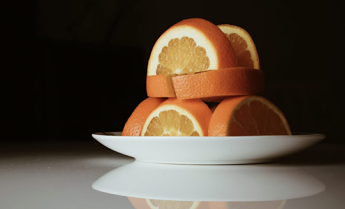 Oltre che ad essere d'aiuto nel prevenire i malanni di stagione, le arance hanno anche altri benefici