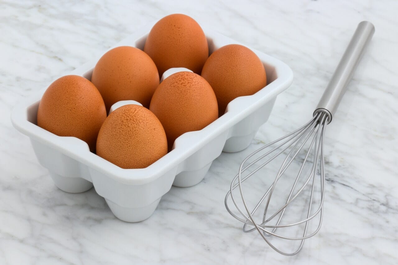 Prendere 6 tuorli d’uovo