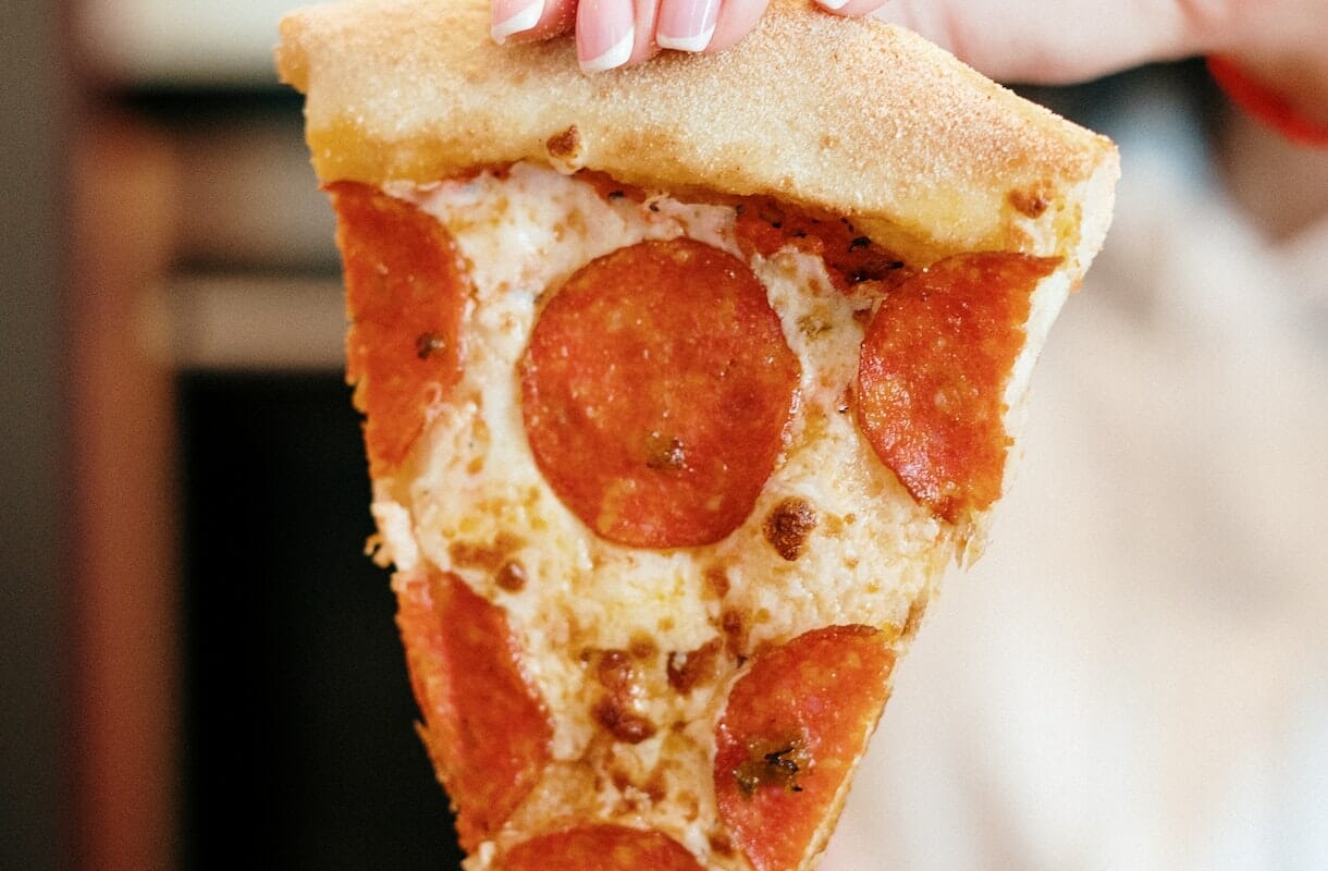 Questa pizza surgelata costa pochissimo