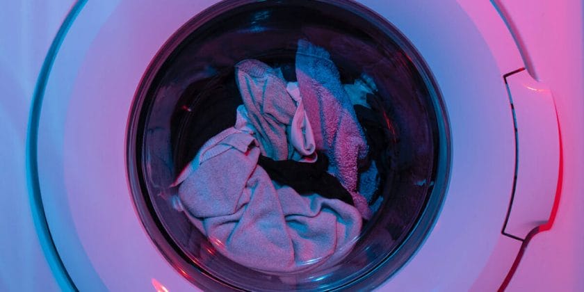 Risparmiare con il bucato in lavatrice