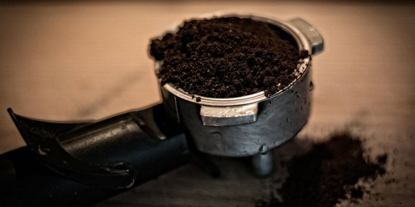 Si possono produrre pellet con i fondi di caffè?
