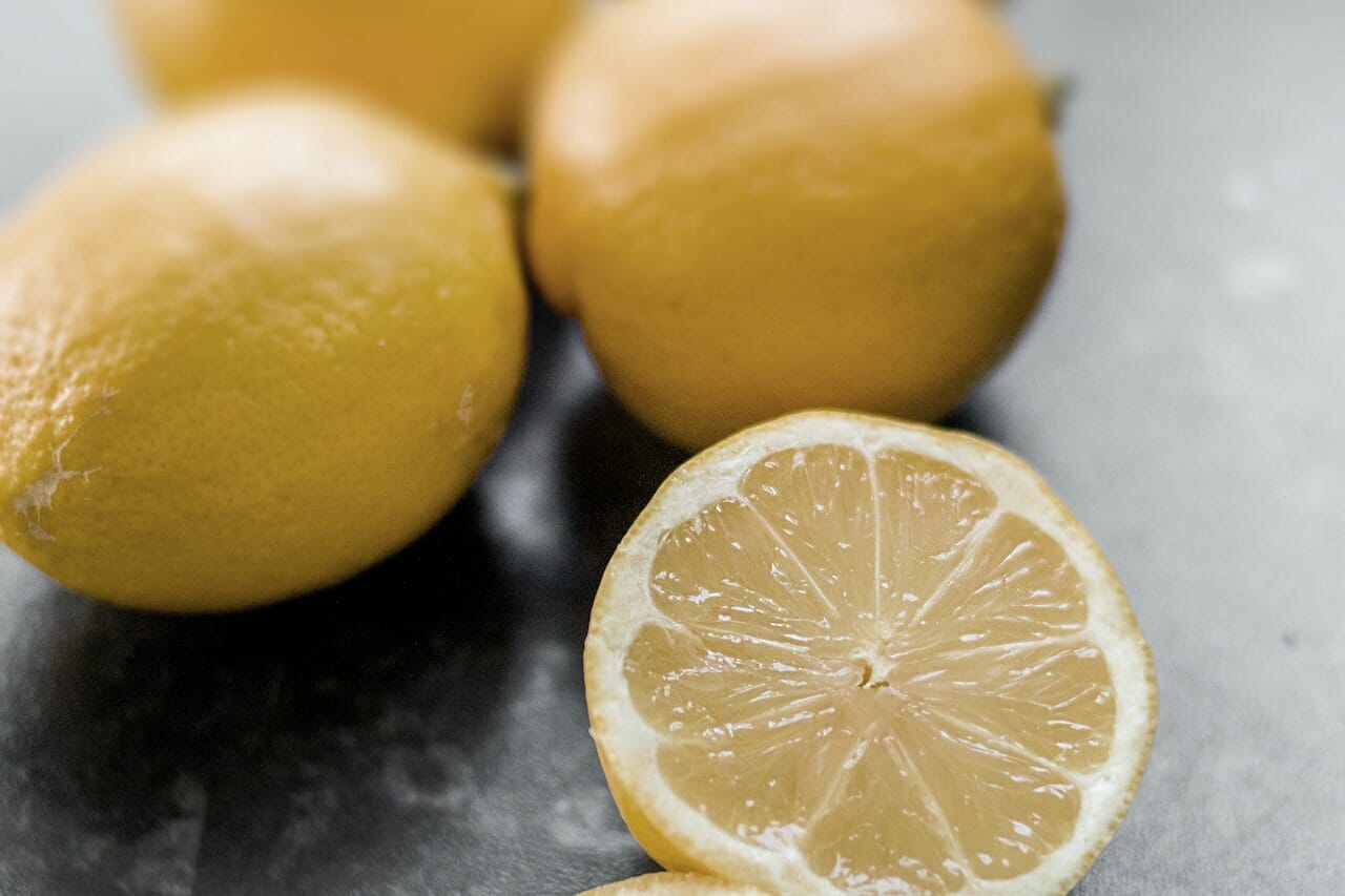 Succo di limone, camuffa l'unto